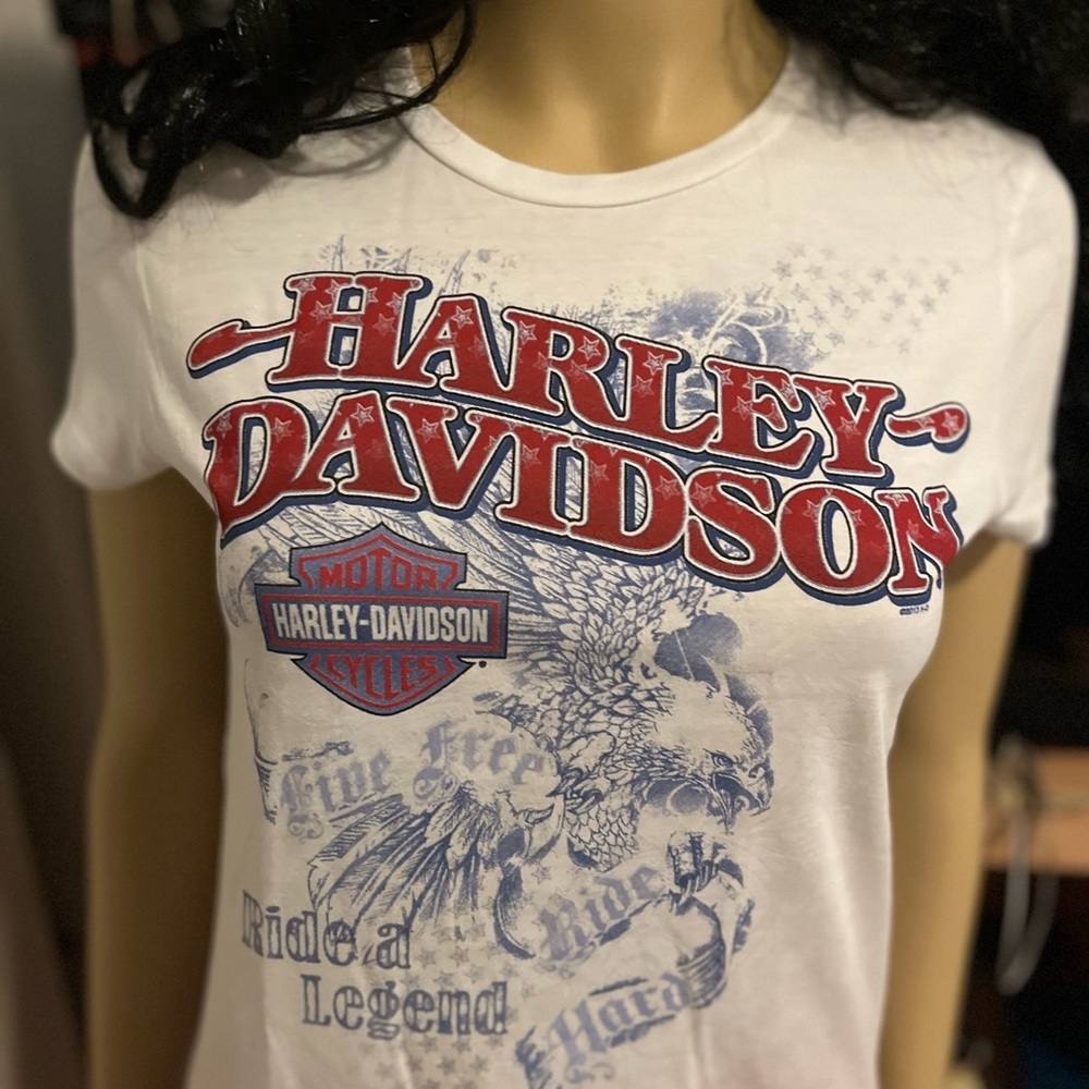 NWT Women tee skull white small